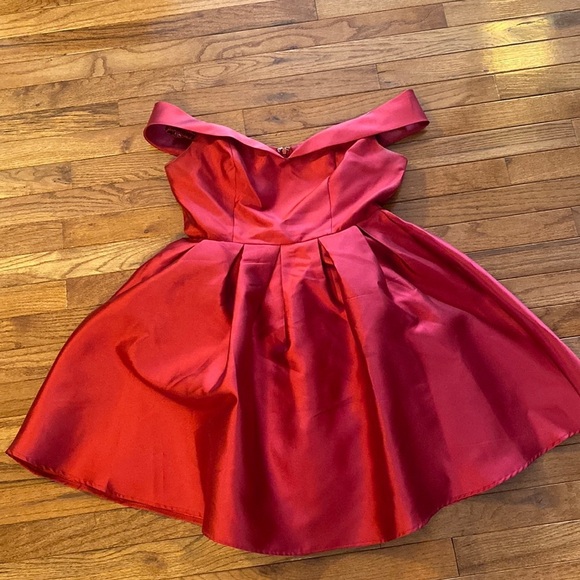 Maniju Dresses & Skirts - Maniju size L homecoming dress